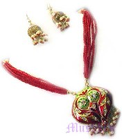 Lac Necklace Ear ring Set - click here for large view